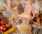 Sarah Makes Noodles – VLog
